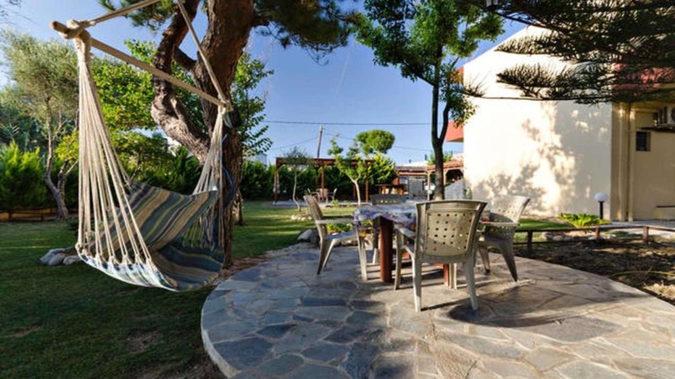 Adonis Beach - Rooms Hotel