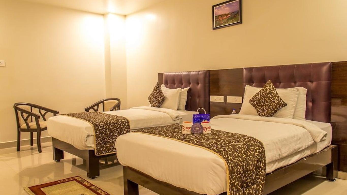 OYO 1302 Hotel Green Apple