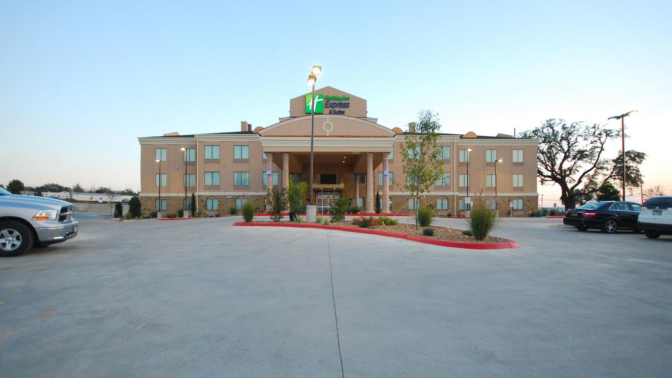 Holiday Inn Express & Suites Gonzales, An IHG Hotel