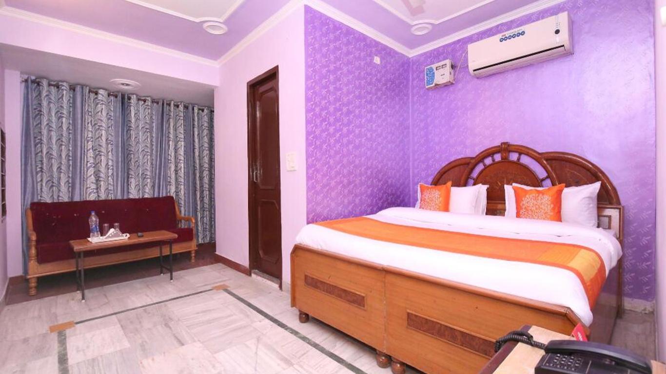 Hotel O Rajesh Palace