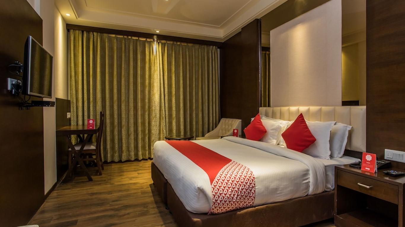 OYO 13104 Hotel 25 Hours