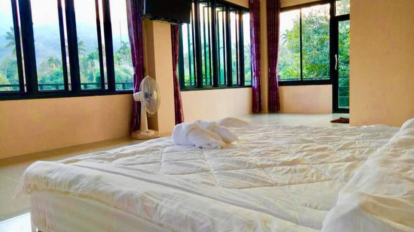 Lace House Homestay