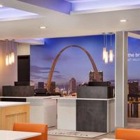 La Quinta Inn & Suites by Wyndham St Louis Route 66