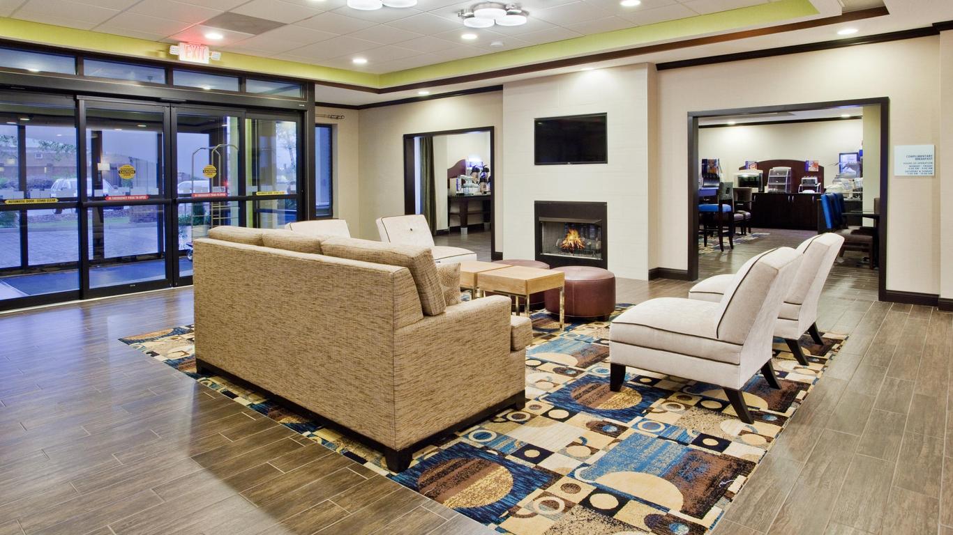 Holiday Inn Express Hotel & Suites Buford NE - Lake Lanier Area