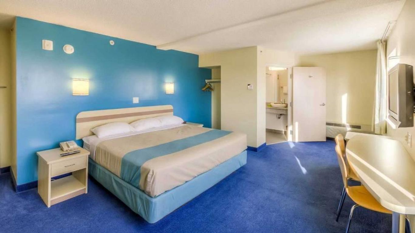 Aurora Inn Estevan