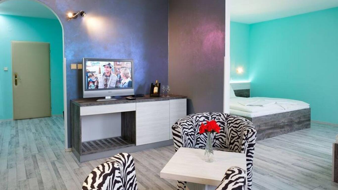 Hotel N