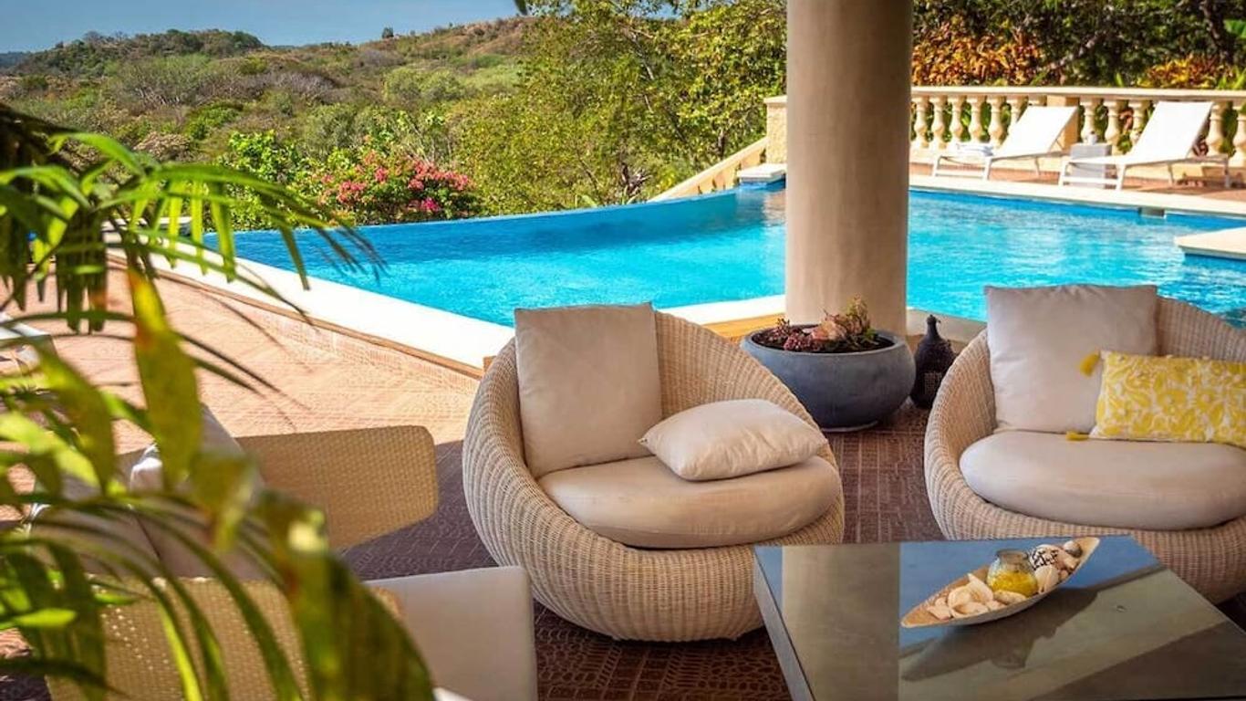 El Regalo Resort