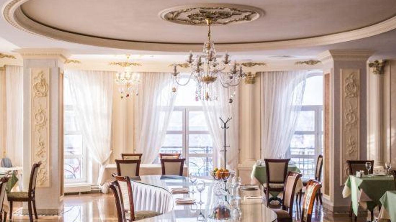 Mayak Hotel Listvyanka