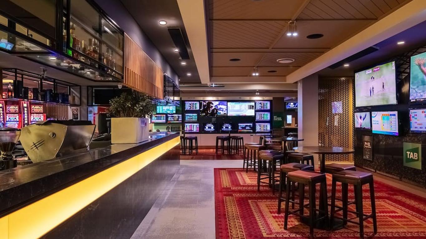 Palms Hotel