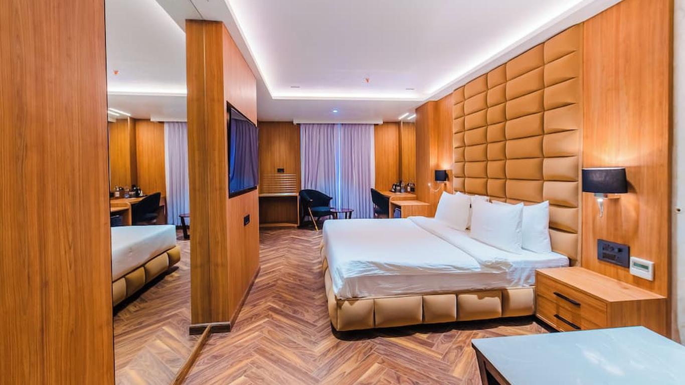 Hotel Grand Dhillon