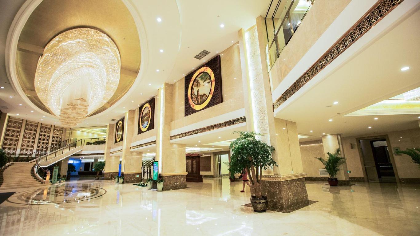 Taishun Xiangzhou New Century Hotel