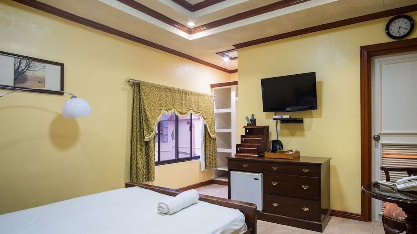 ZEN Rooms Palm Tree Olongapo