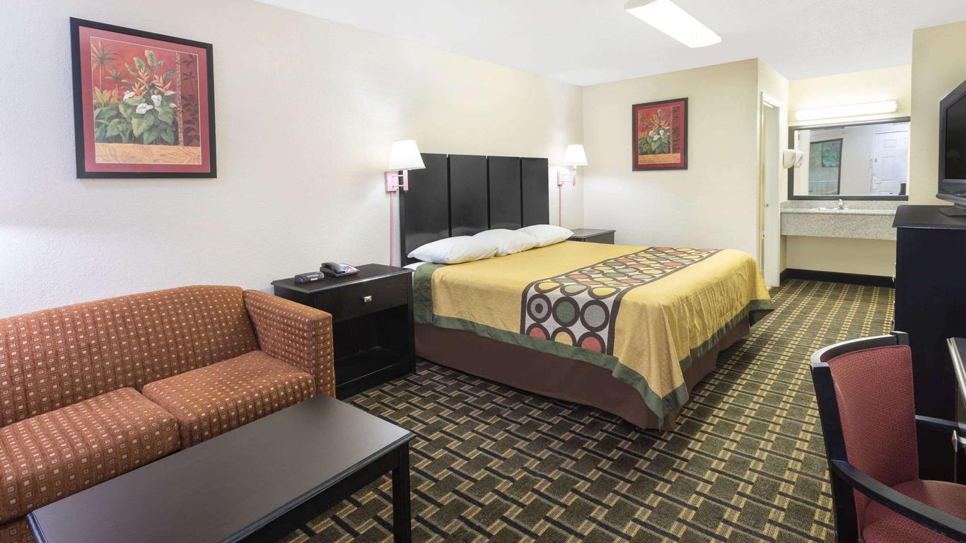 Super 8 by Wyndham Decatur/Lithonia/Atl Area