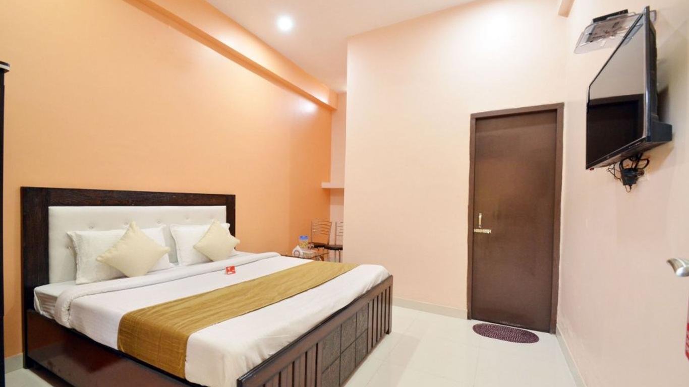 OYO 8452 Hotel New Arya 2