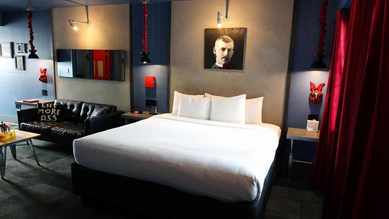 Hotel Gaythering