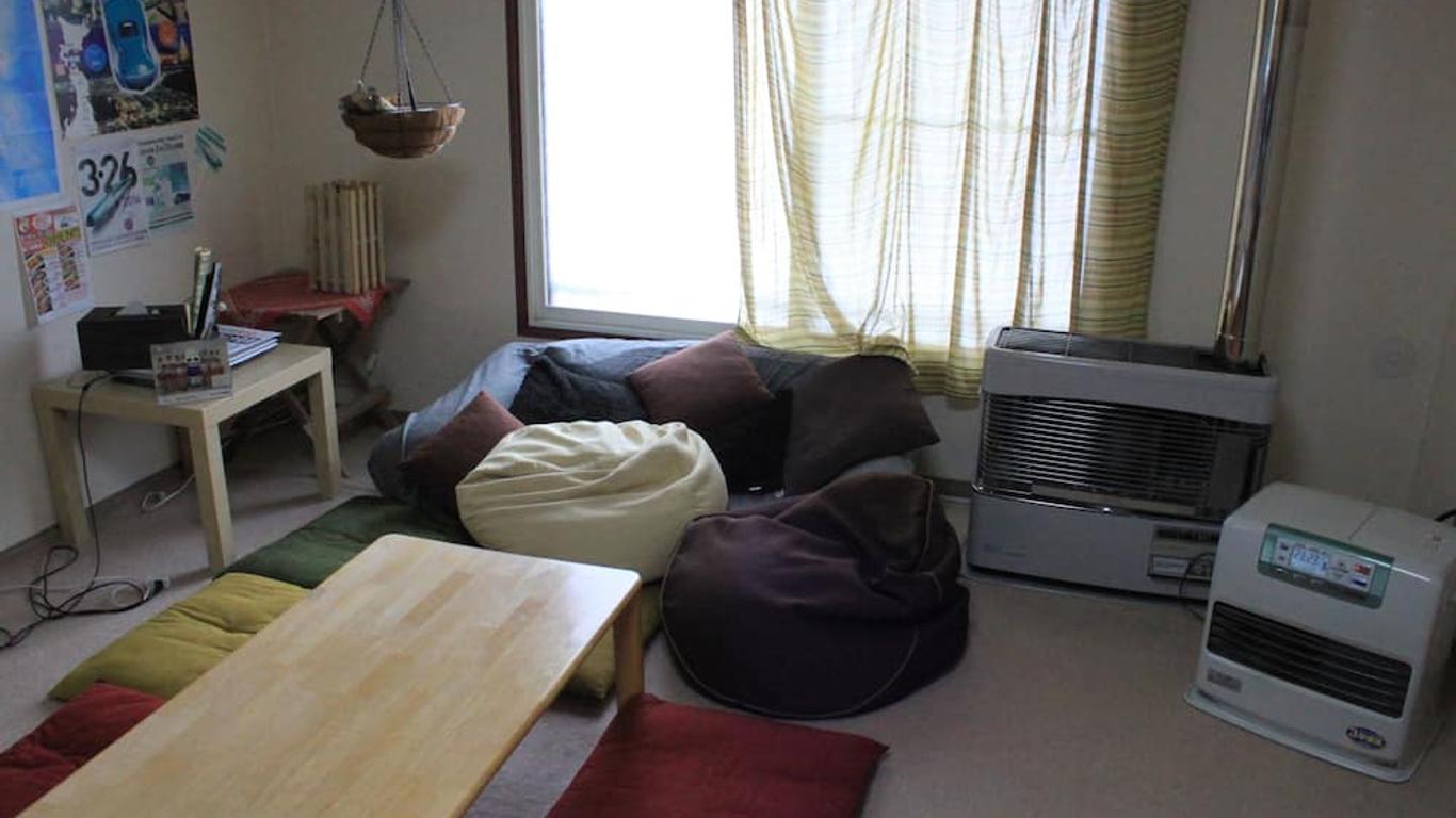 Guesthouse Hakodate Crossroad