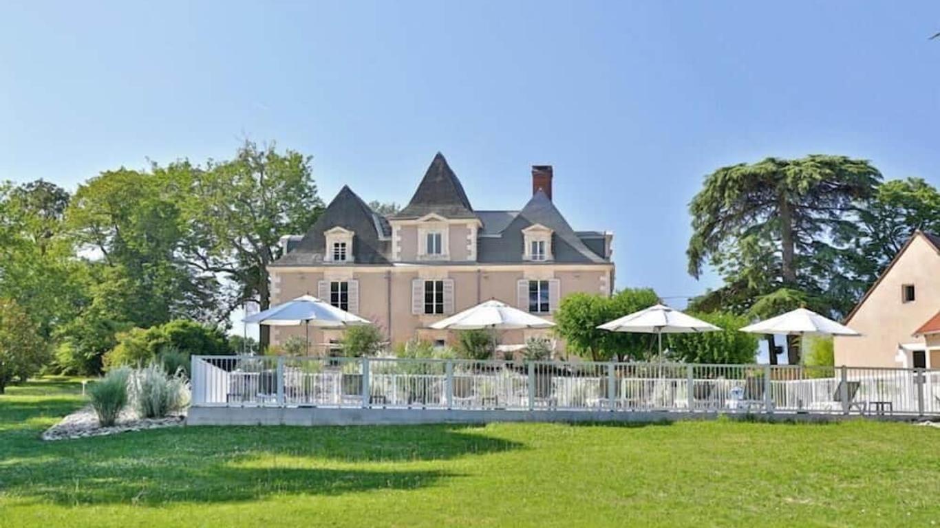 Hôtel & Restaurant - Le Manoir des Cèdres - piscine chauffée et climatisation