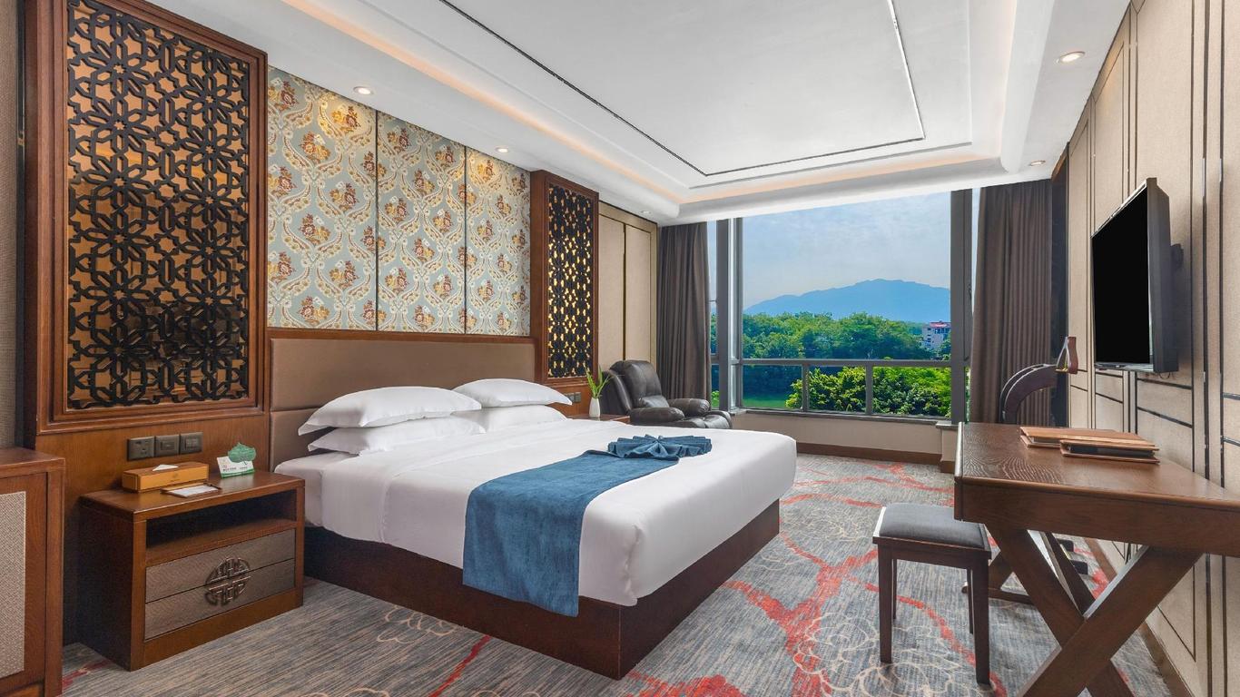 Riverside Luxury Hotel