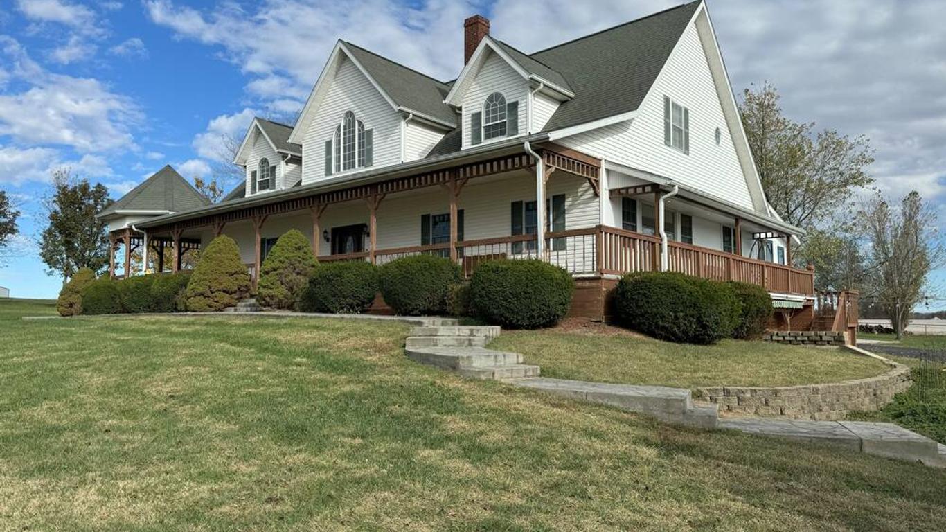 Graber's Green Gables Bed & Breakfast