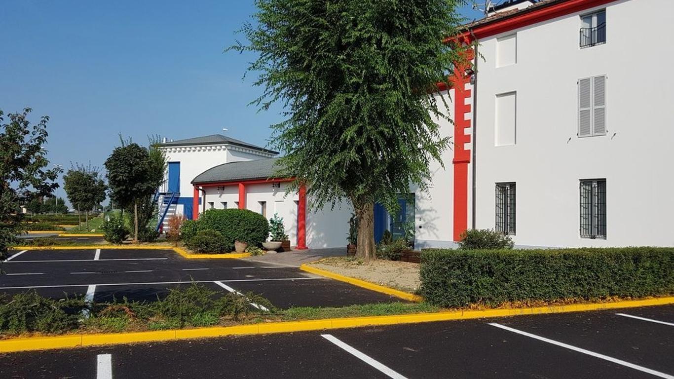 Master Hotel
