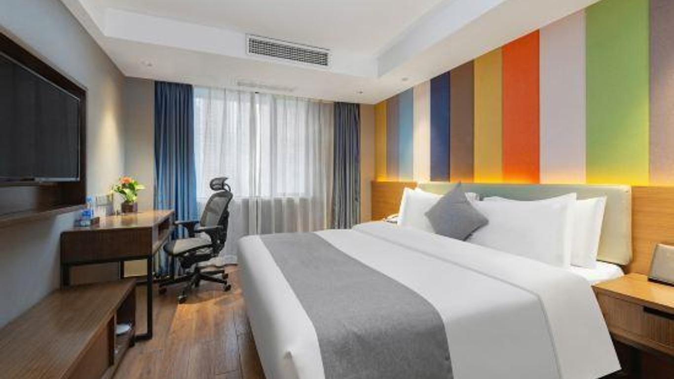 The Posh Hotel