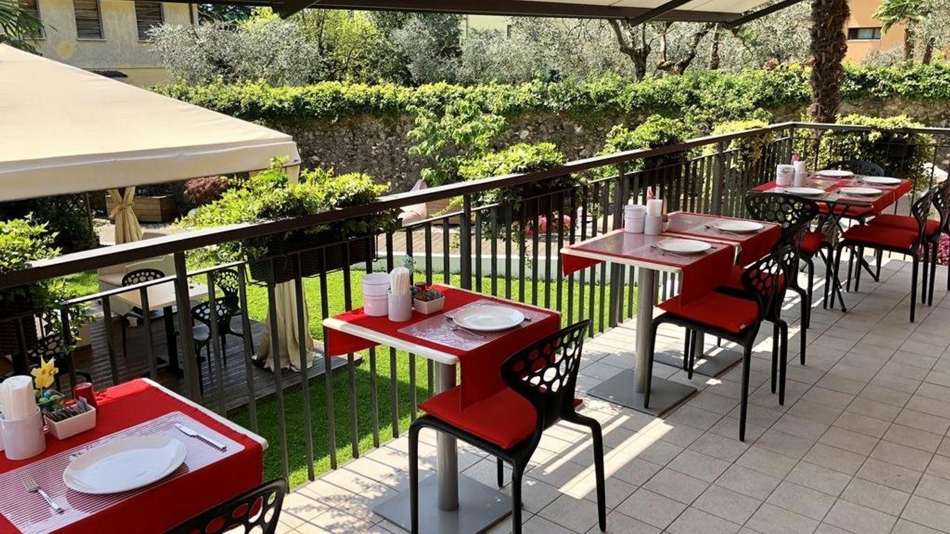 SK Active hotel - ex Garni Hotello
