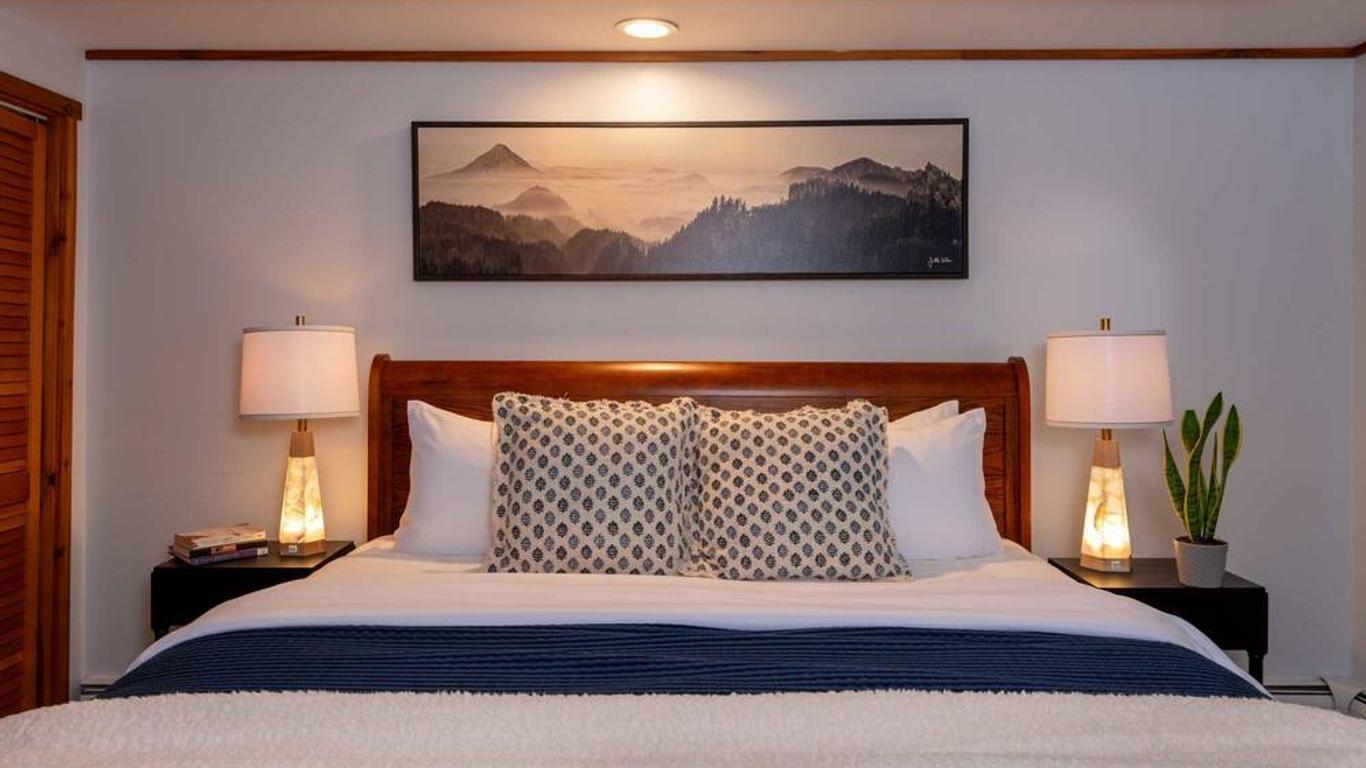 Tucker Hill Inn