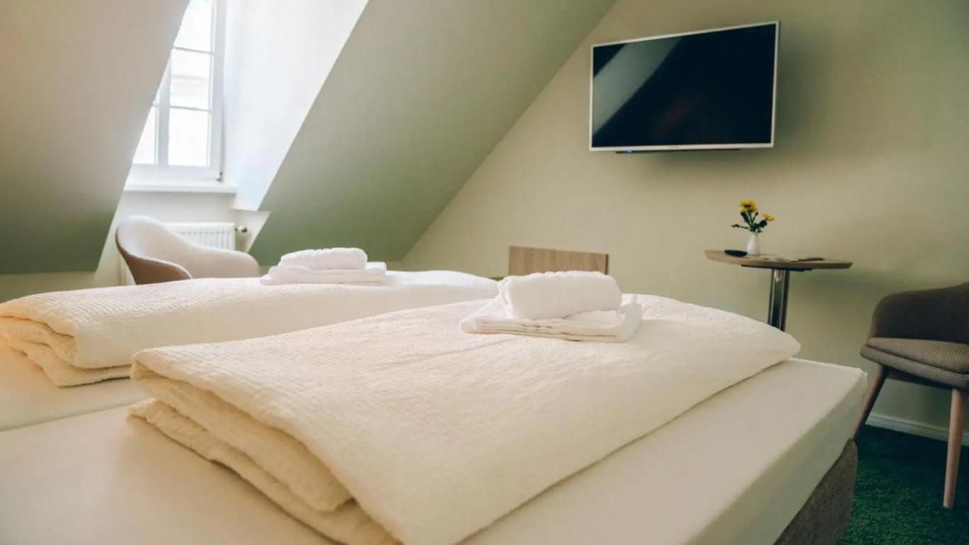 Adelheid Hotel Garni