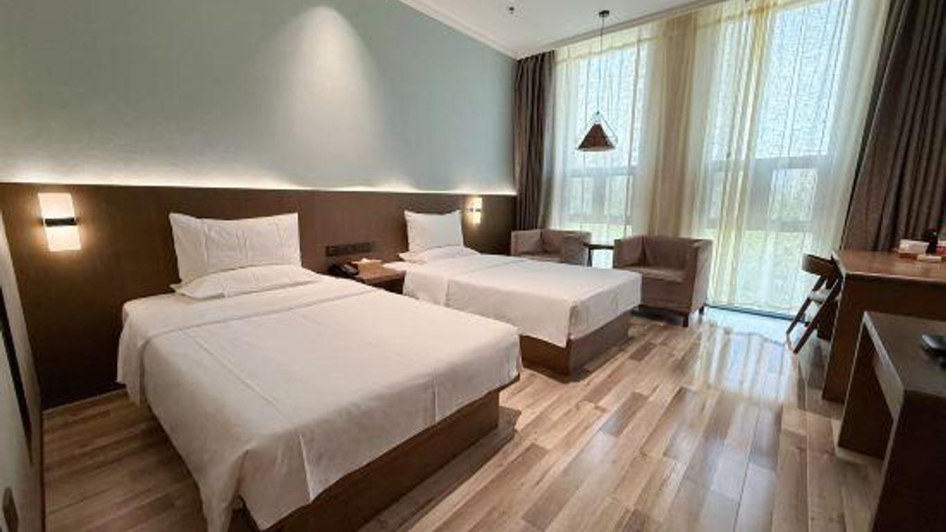 Starway Hotel Urumqi Railway Bureau Metro Station