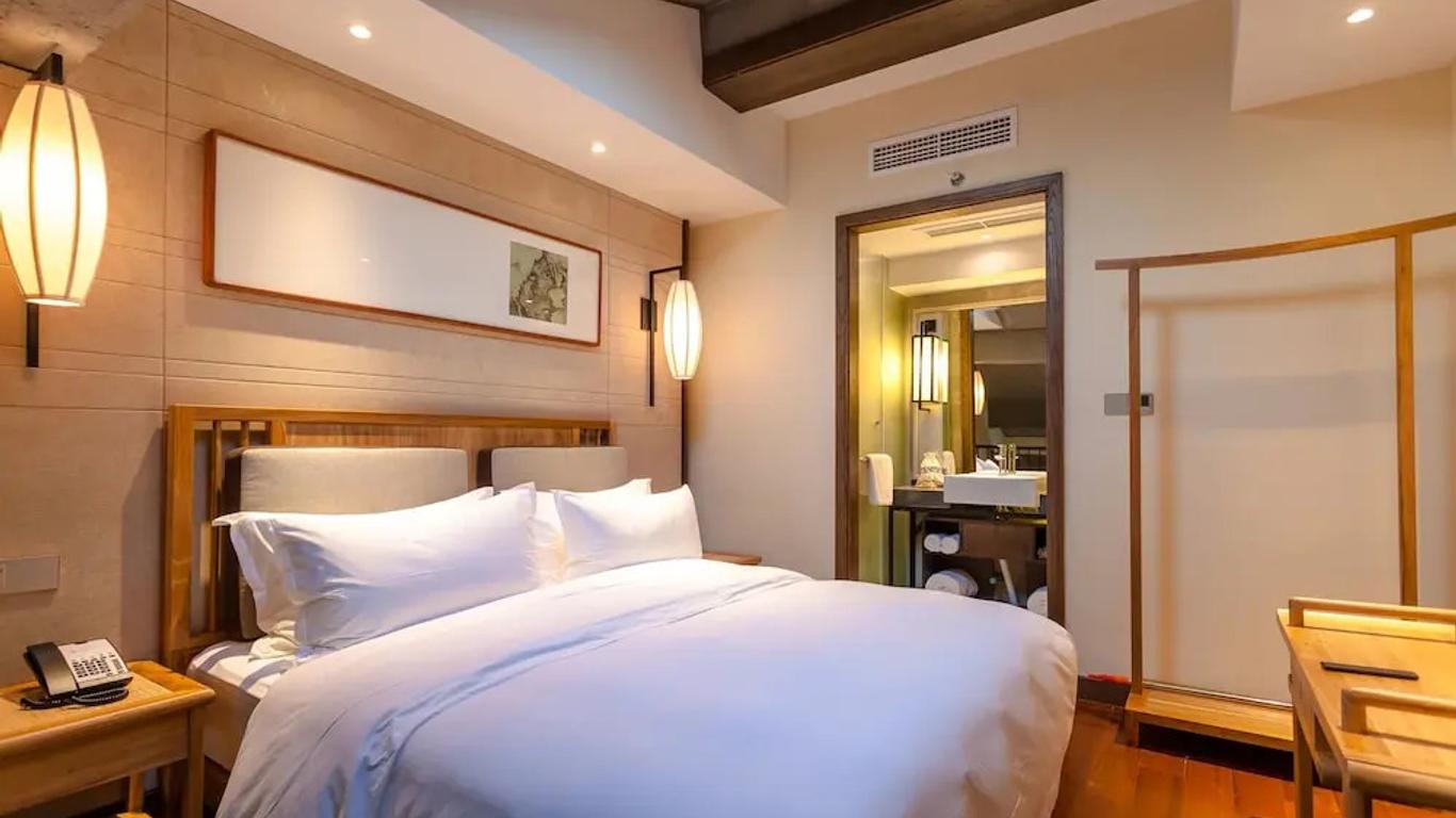 Admirable day Hotel