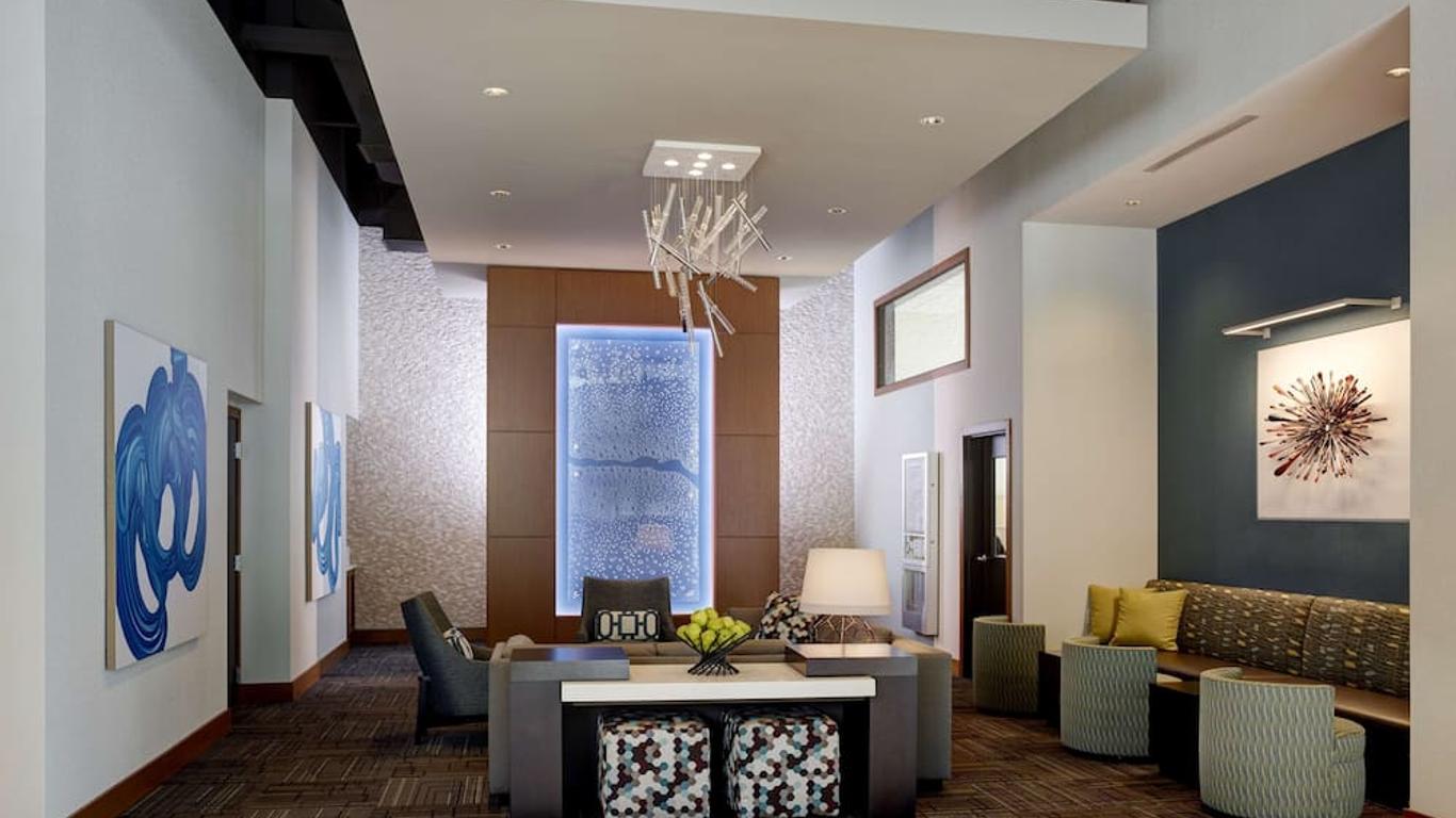 Hyatt Place Arlington Courthouse Plaza