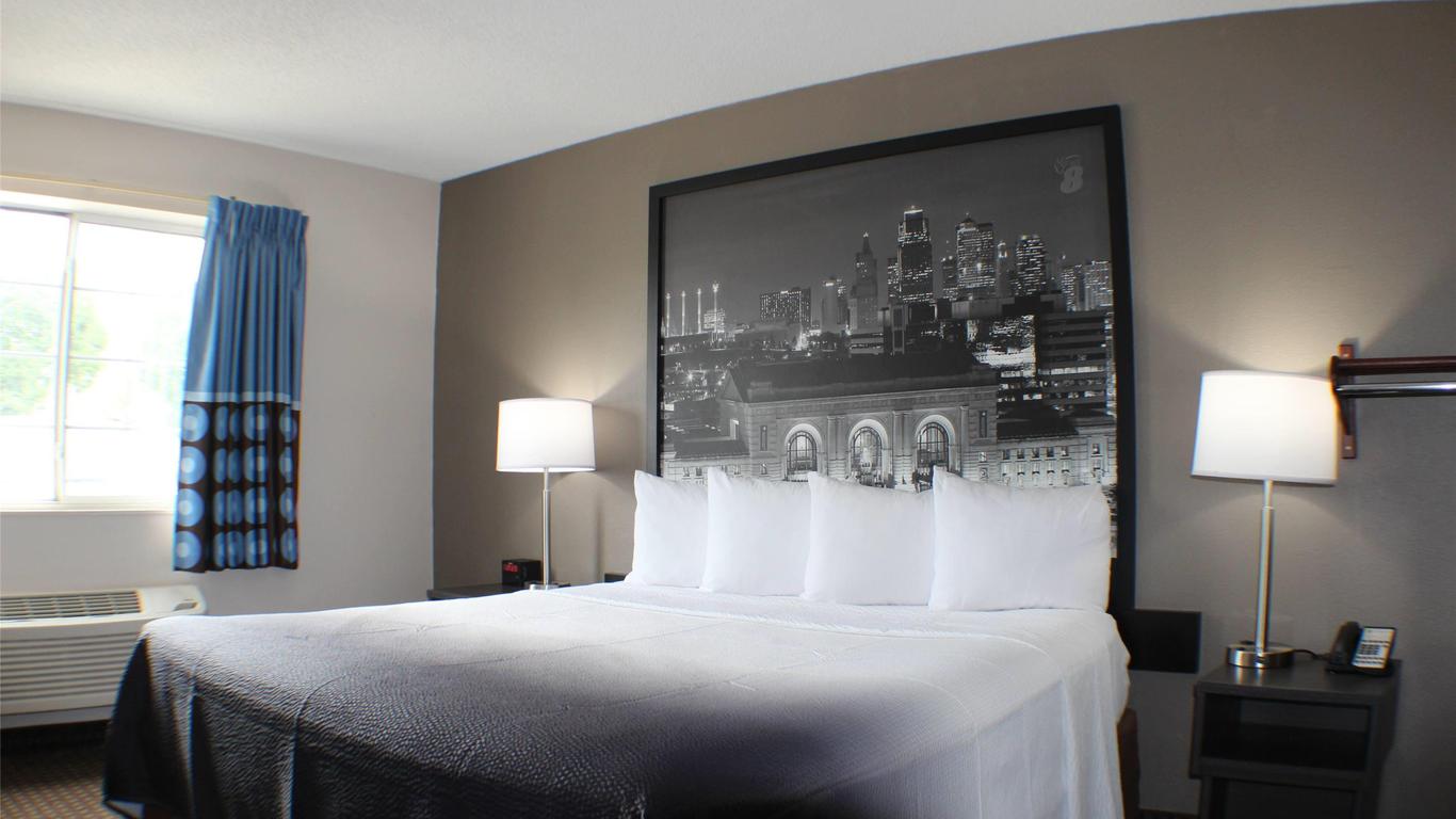 Super 8 by Wyndham Gardner