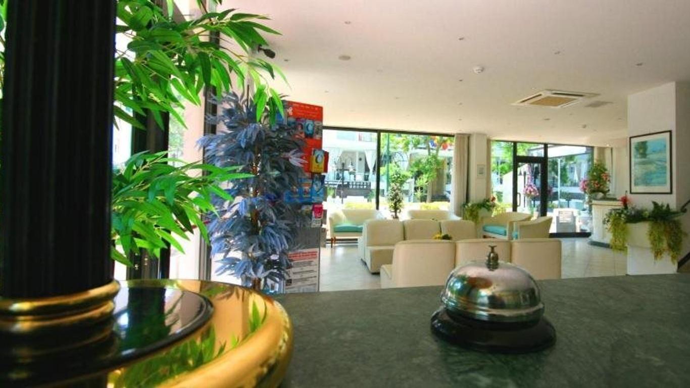 Hotel Locarno