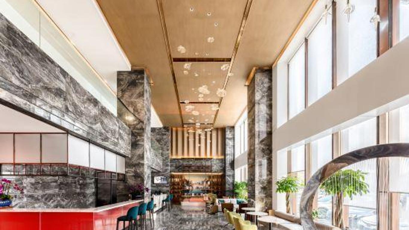Baolifeng International Business Hotel