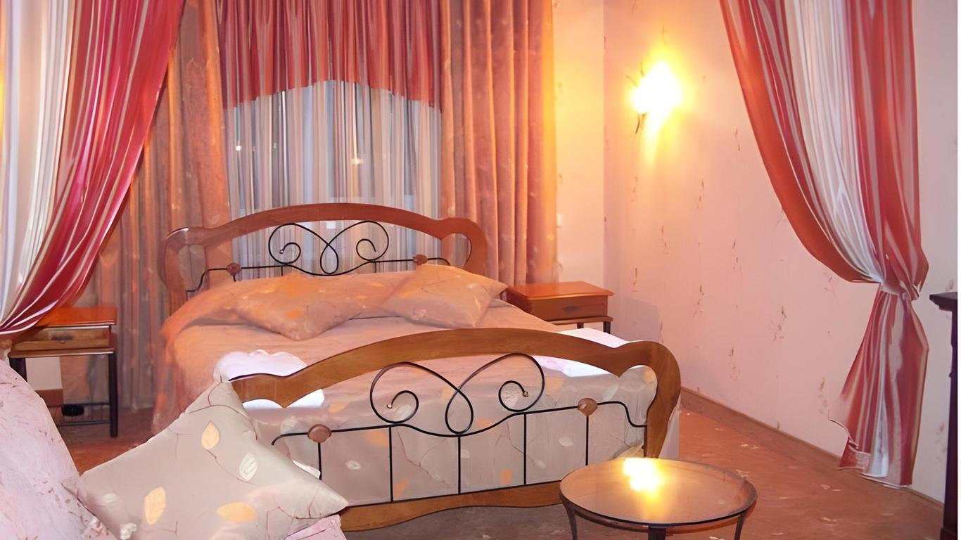 Kristall Hotel