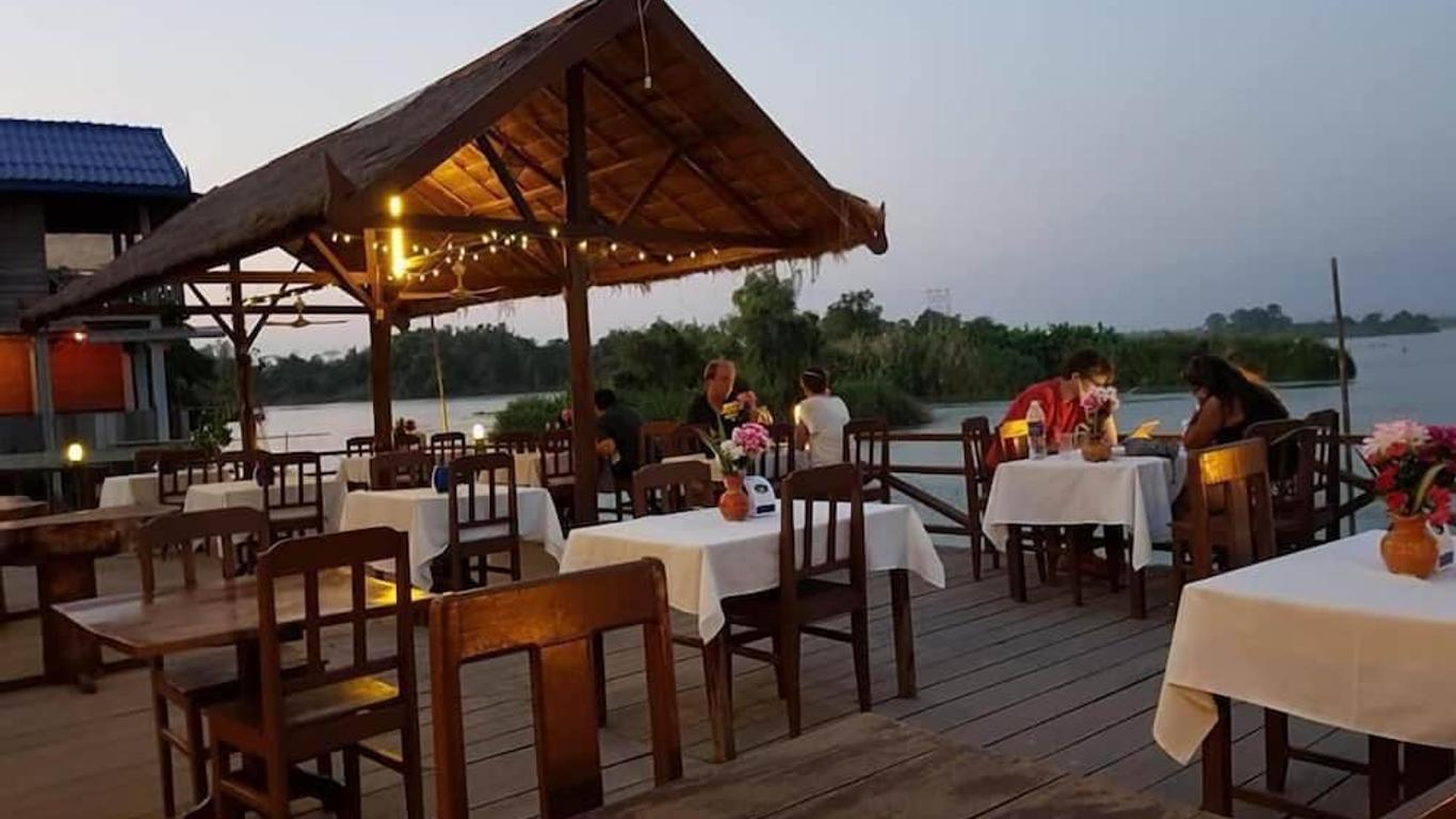 Paradise riverview resort