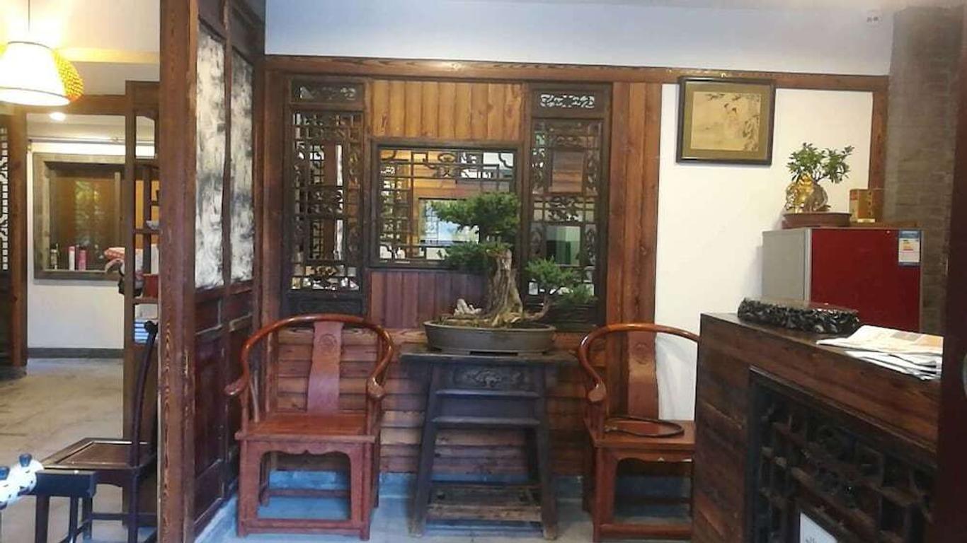 Yangzhou Manzhu Inn
