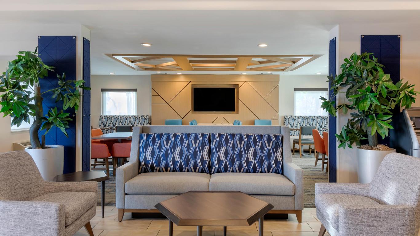 Holiday Inn Express San Bernardino - Colton