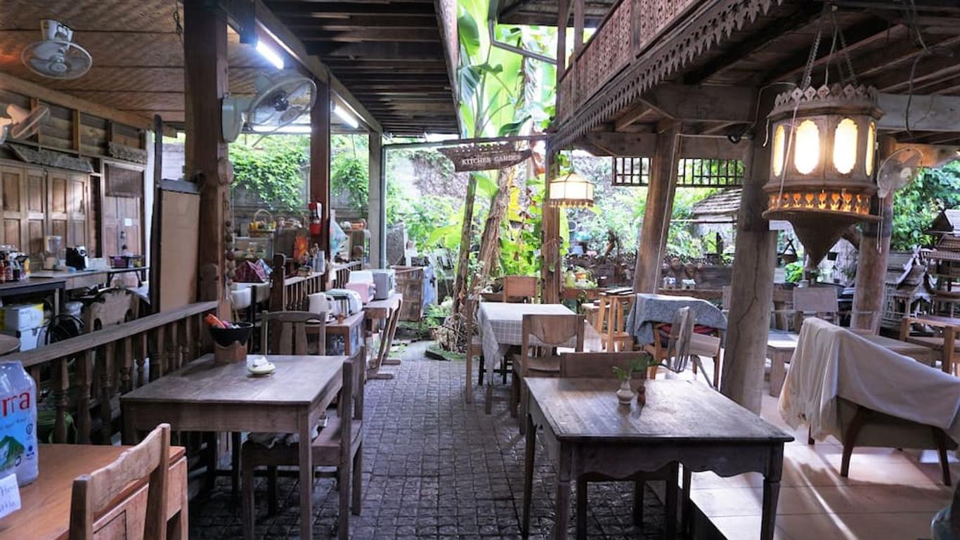 Tiptopthai House