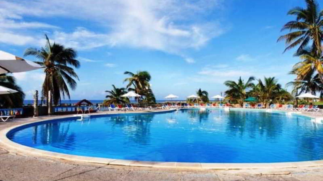Hotel Playa Giron