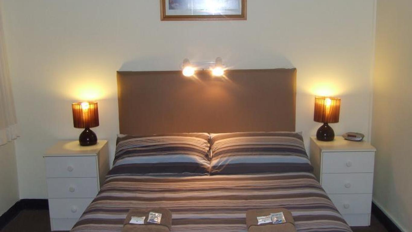 Aquarius Motel