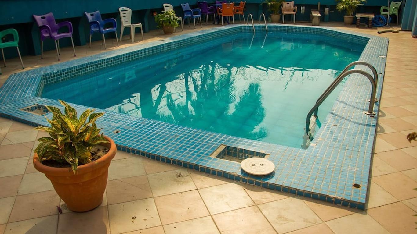 Divine Fountain Hotel