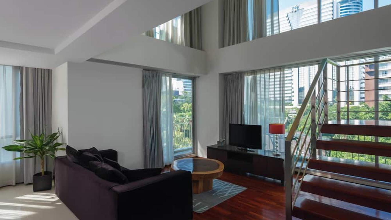 Silom Lofts