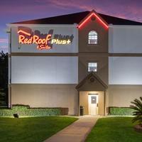 Red Roof PLUS+ & Suites Savannah I-95