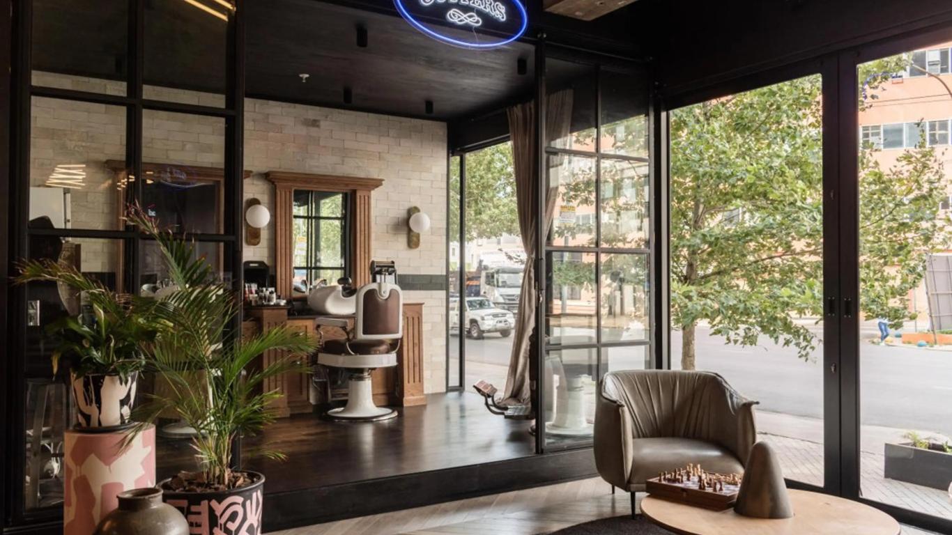 Hallmark Hotel by BON Hotels