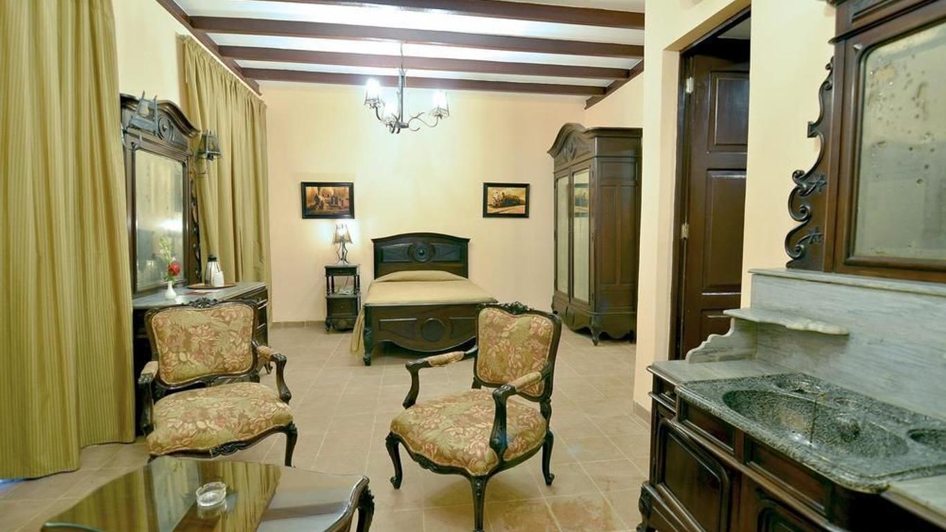 Hotel Camino de Hierro