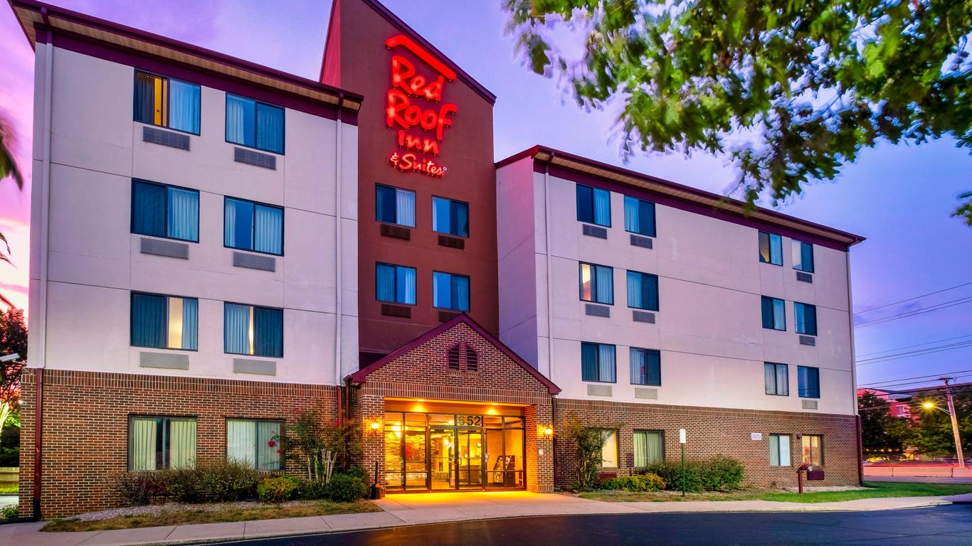 Red Roof Inn & Suites Dover Downtown