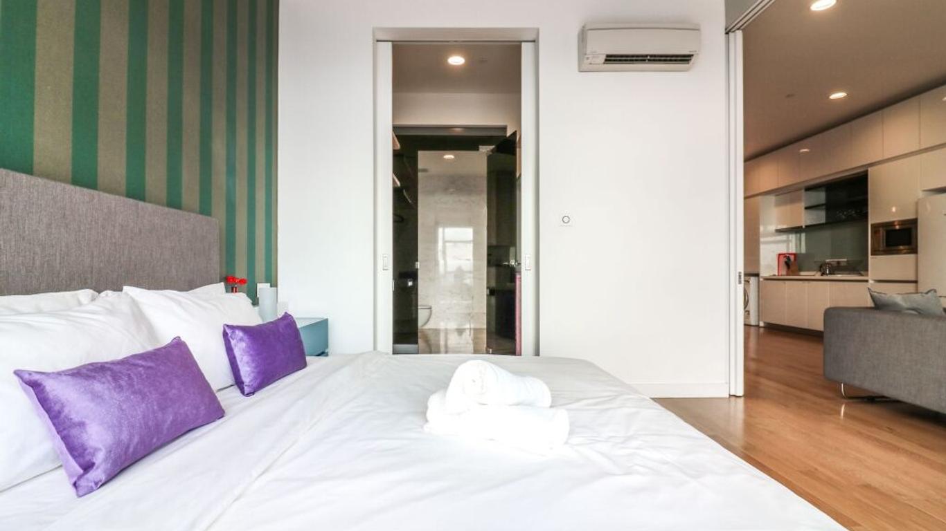 Victoria Home Platinum Suites