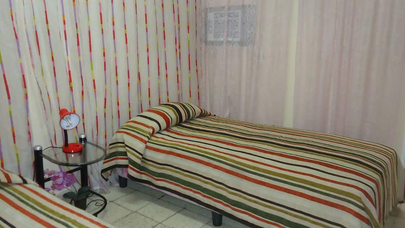 Hostal Vista Al Puerto
