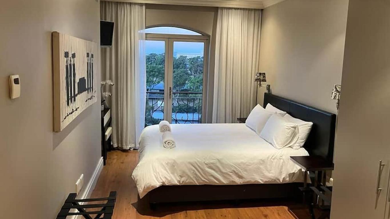 Cape Royale Apartments